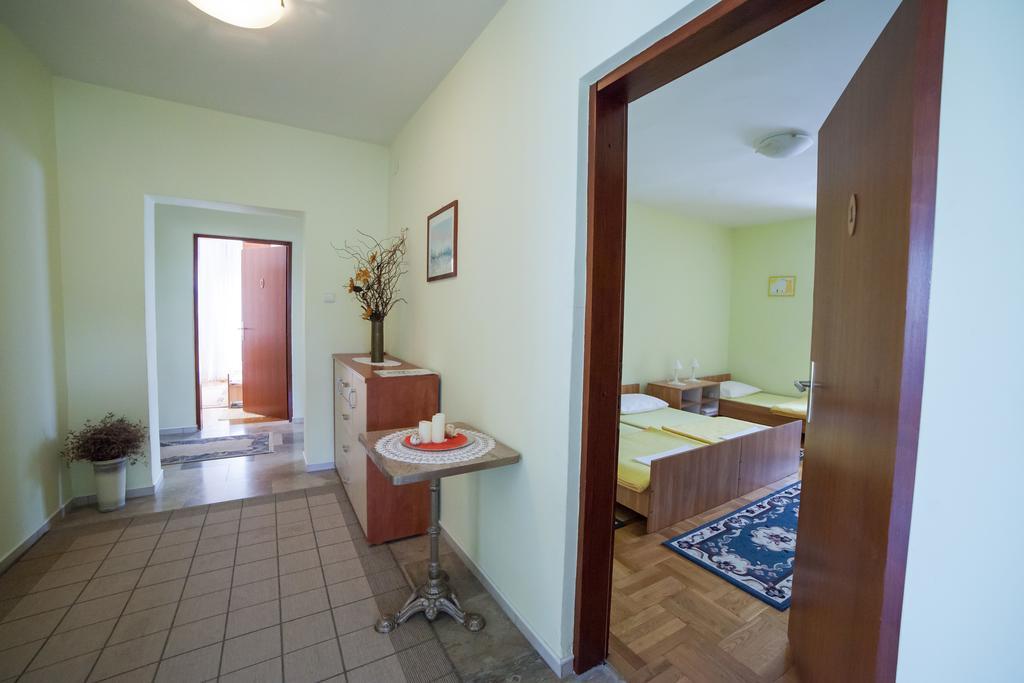 Guest House Hodak Rakovica Εξωτερικό φωτογραφία