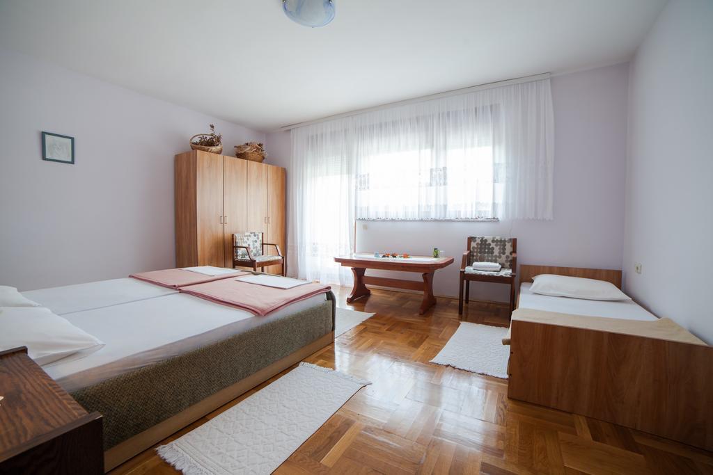 Guest House Hodak Rakovica Εξωτερικό φωτογραφία
