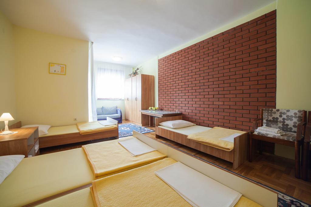 Guest House Hodak Rakovica Εξωτερικό φωτογραφία